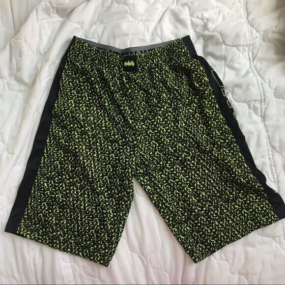 Batman boys shorts size 10 - Picture 2 of 3